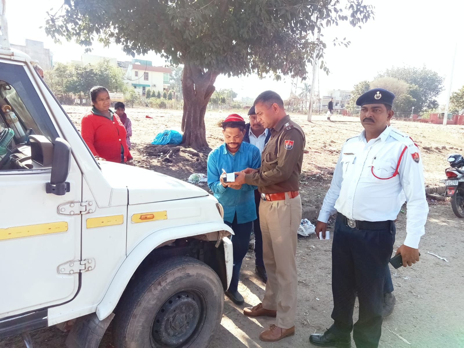 शहर में अवैध अतिक्रमण व नो-पार्किंग पर सख्ती, ट्रैफिक व्यवस्था सुधारने हेतु पुलिस व नगर निगम पंचकूला का विशेष अभियान