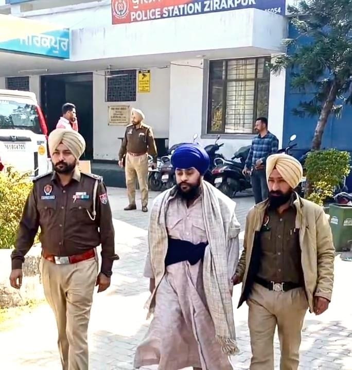 शराब के दौरान विवाद ने लिया खूनी रूप, तलवार से हमला कर निहंग सिंह को किया गंभीर घायल