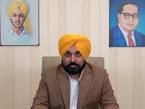 मान सरकार ने निर्माण श्रमिकों की अर्जियों के निपटारे का समय 165 दिनों से घटाकर 62 दिन कर दिया है : डॉ. जसबीर सिंह संधू।