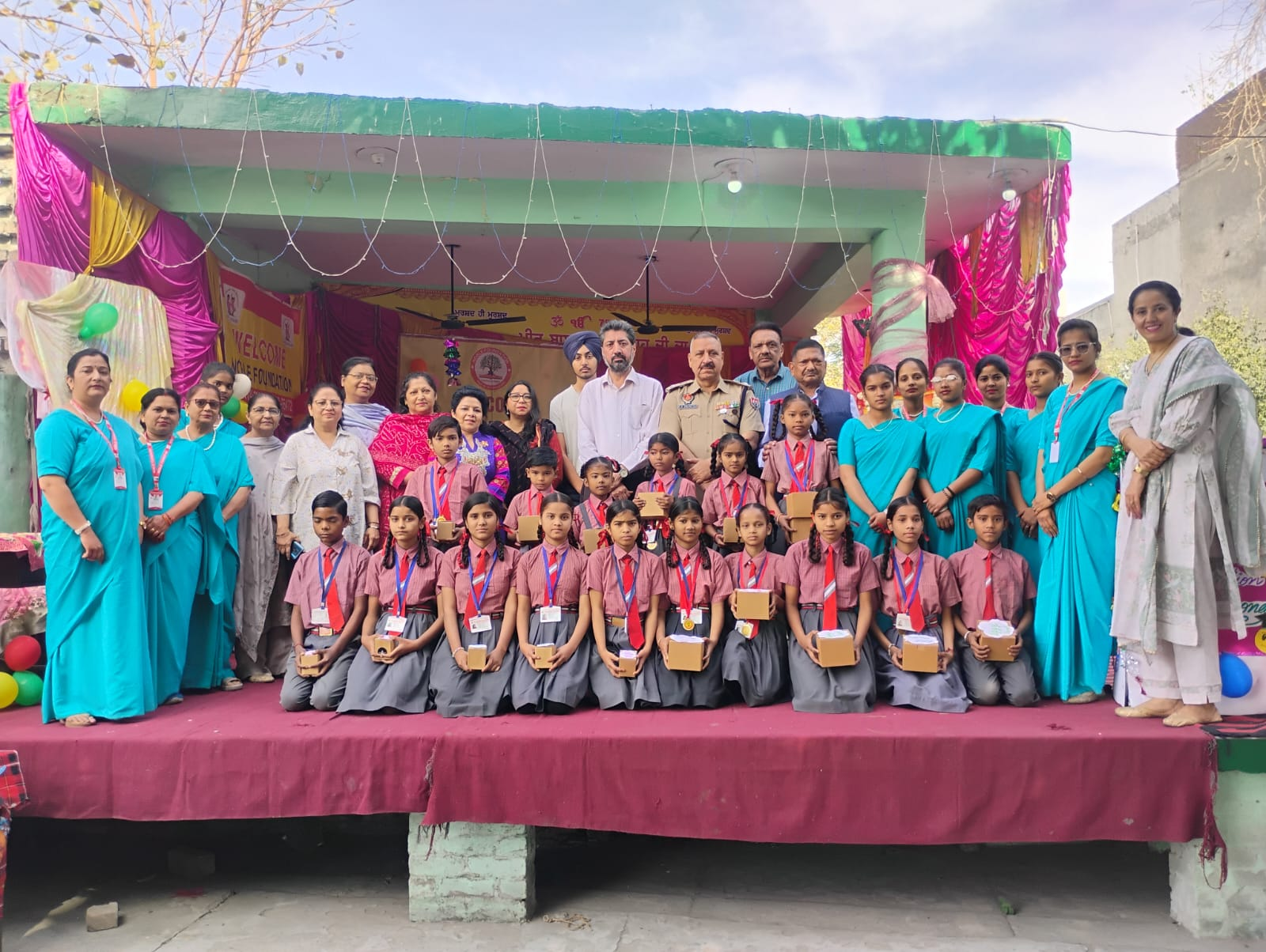 नोबल फाउंडेशन की दौलत कॉलोनी ब्रांच में 543 विद्यार्थियों के रिजल्ट घोषित, गोल्ड, सिल्वर और ब्रॉन्ज मेडल वितरित