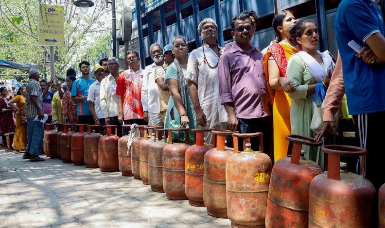 एलपीजी संकट से खाने-पीने का धंधा चौपट, बेरोजगारी, पलायन बढ़ा