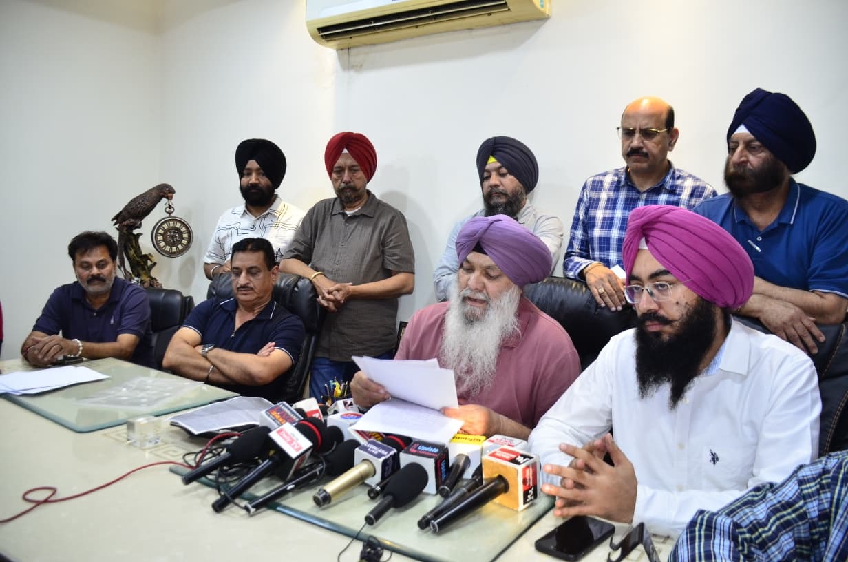 बिल्डिंग मालिक ने ब्यूटीशियन कोर्स कंपनी के मालिक पर लगाए गंभीर आरोप, पुलिस को दी शिकायत