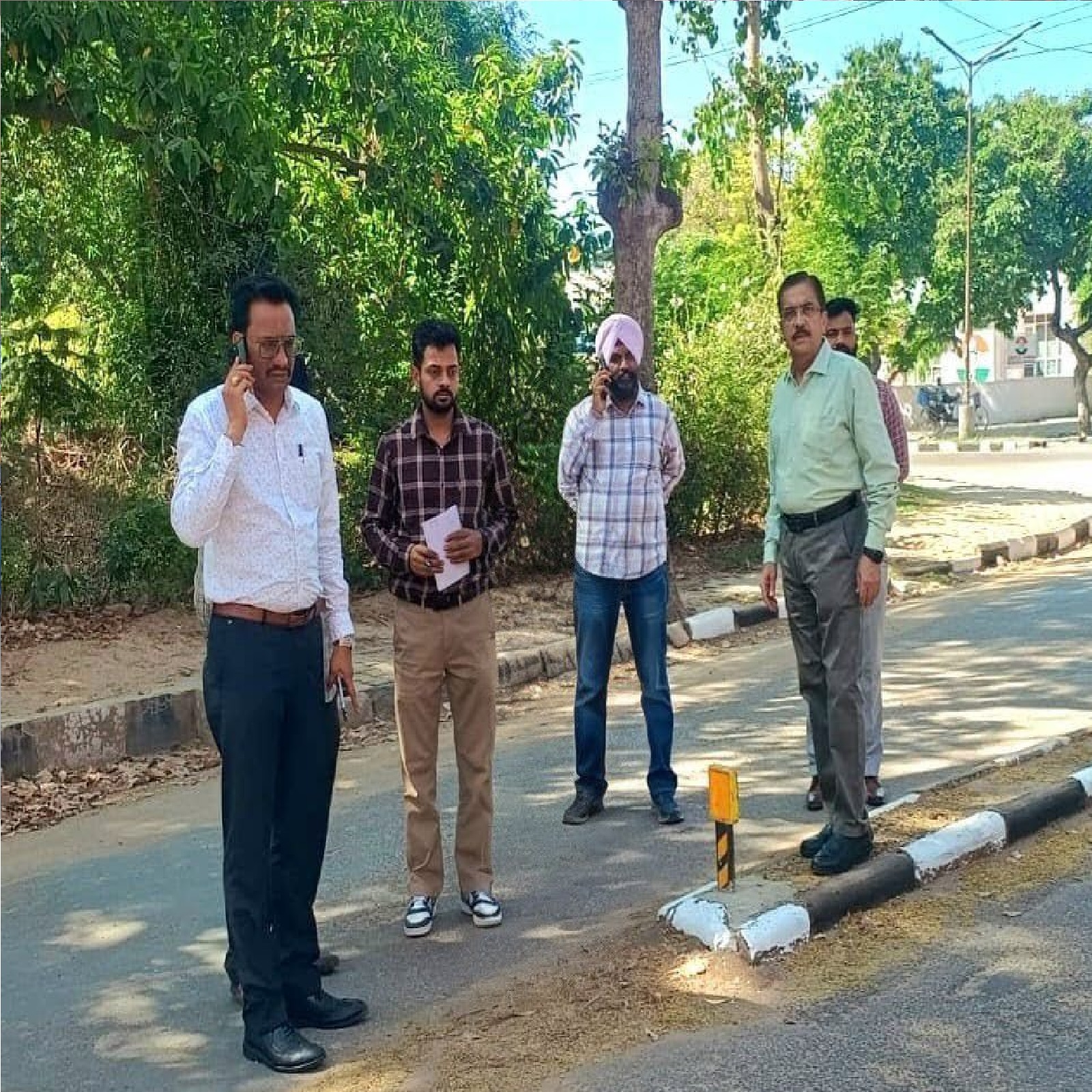 मानसून से पहले सड़कों की मरम्मत पूरी करने के निर्देश, सेक्टर-34 और 35 में निरीक्षण