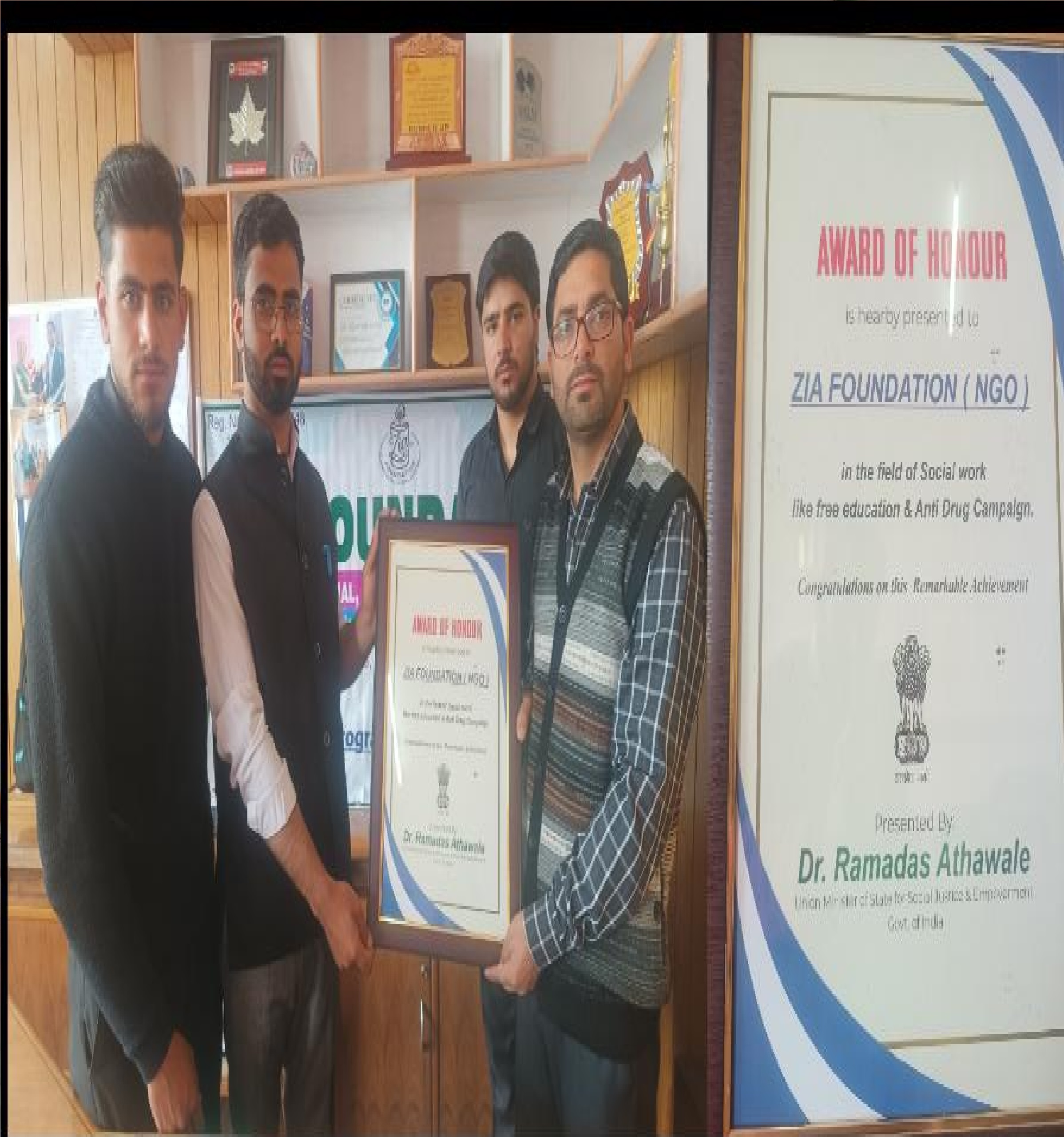 केंद्रीय राज्य मंत्री ने जिया फाउंडेशन (एनजीओ) को उत्कृष्ट सामाजिक योगदान के लिए सम्मानित किया