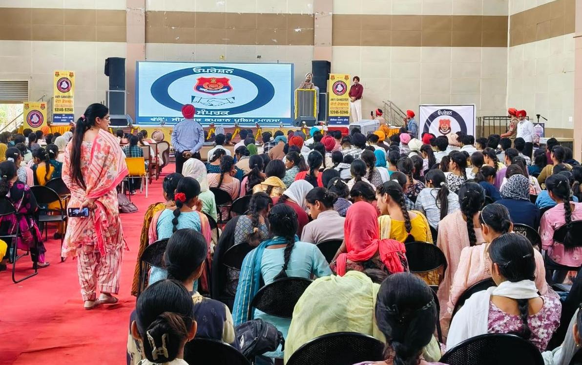 पंजाब पुलिस का ‘संपर्क अभियान’ युवाओं को गैंगस्टरों की अंधेरी दुनिया में शामिल होने के घातक प्रभावों के प्रति कर रहा जागरूक; लोगों ने कम्युनिटी पुलिसिंग पहल की सराहना की