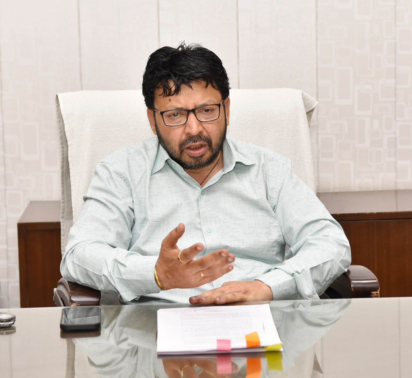 पंजाब सरकार एनआरआई पंजाबियों की समस्याओं के समाधान के लिए महीने में दो बैठकें करेगी: डॉ. रवजोत सिंह