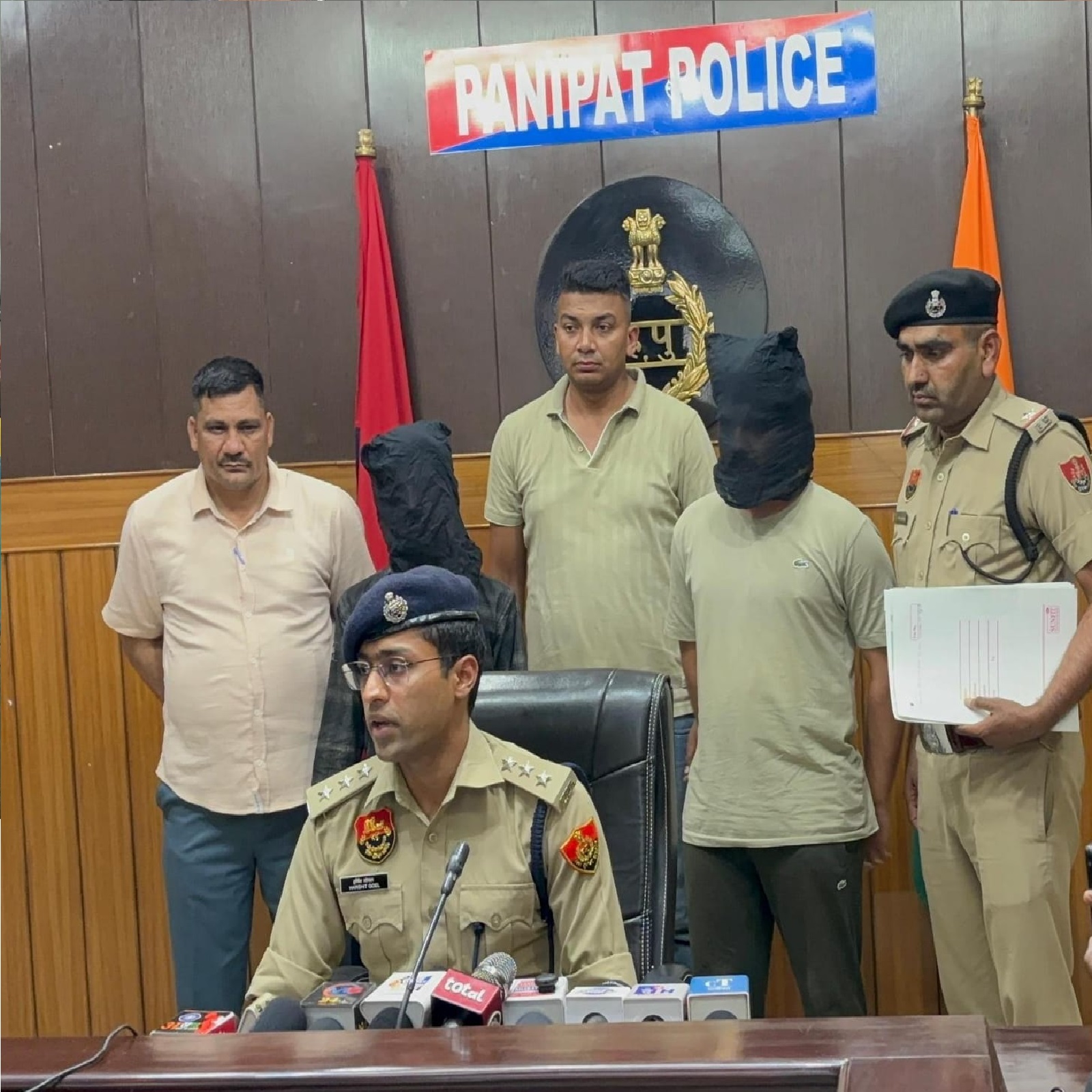 सोशल मीडिया पर बुलेट बाइक से फायर स्टंट करने के दो आरोपी गिरफ्तार, बुलेट बाइक बरामद