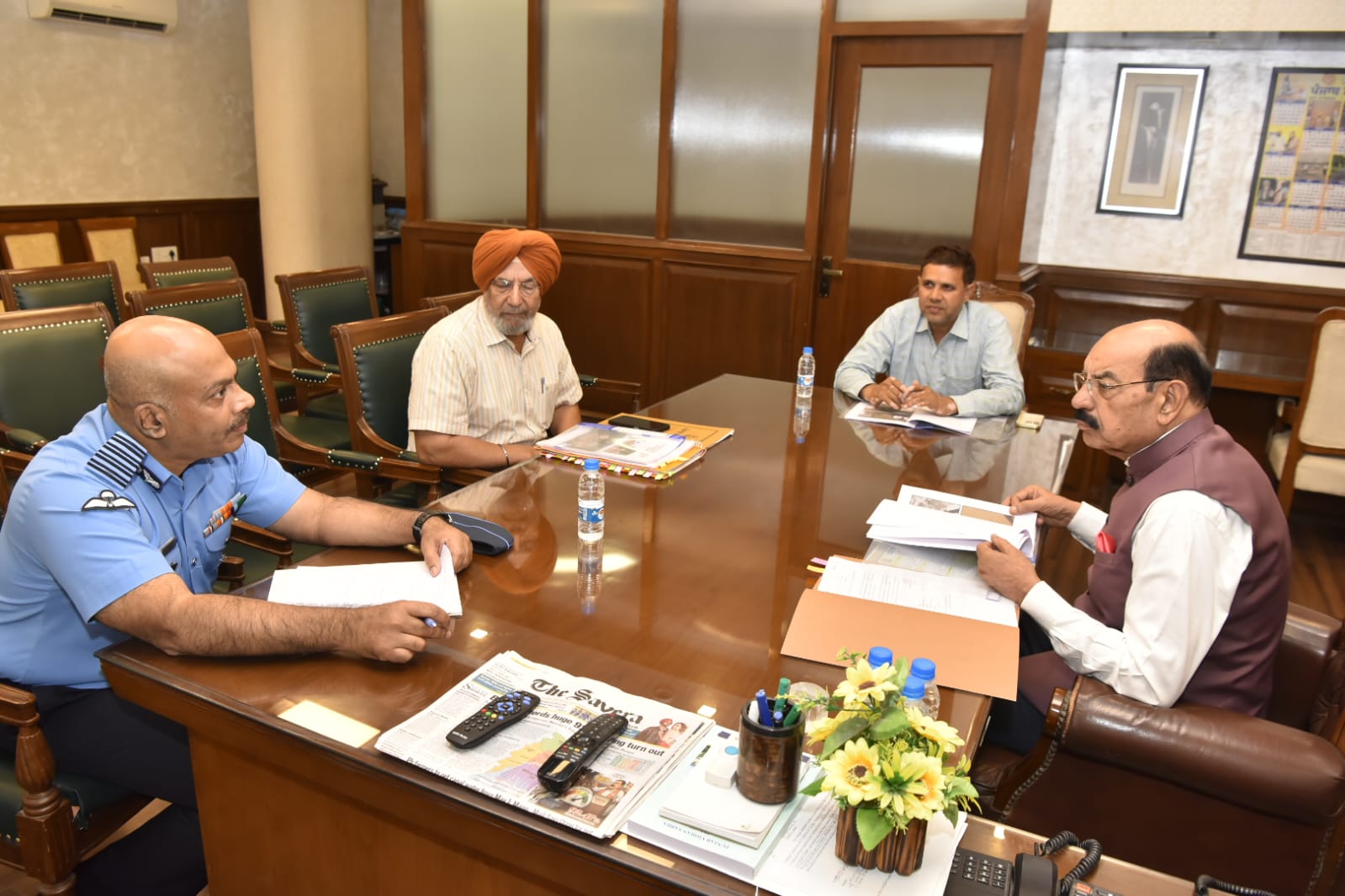 मोहिंदर भगत द्वारा सैनिक स्कूल कपूरथला की इमारत की रेस्टोरेशन का काम जल्दी शुरू करने के लिए अधिकारियों के साथ अहम बैठक