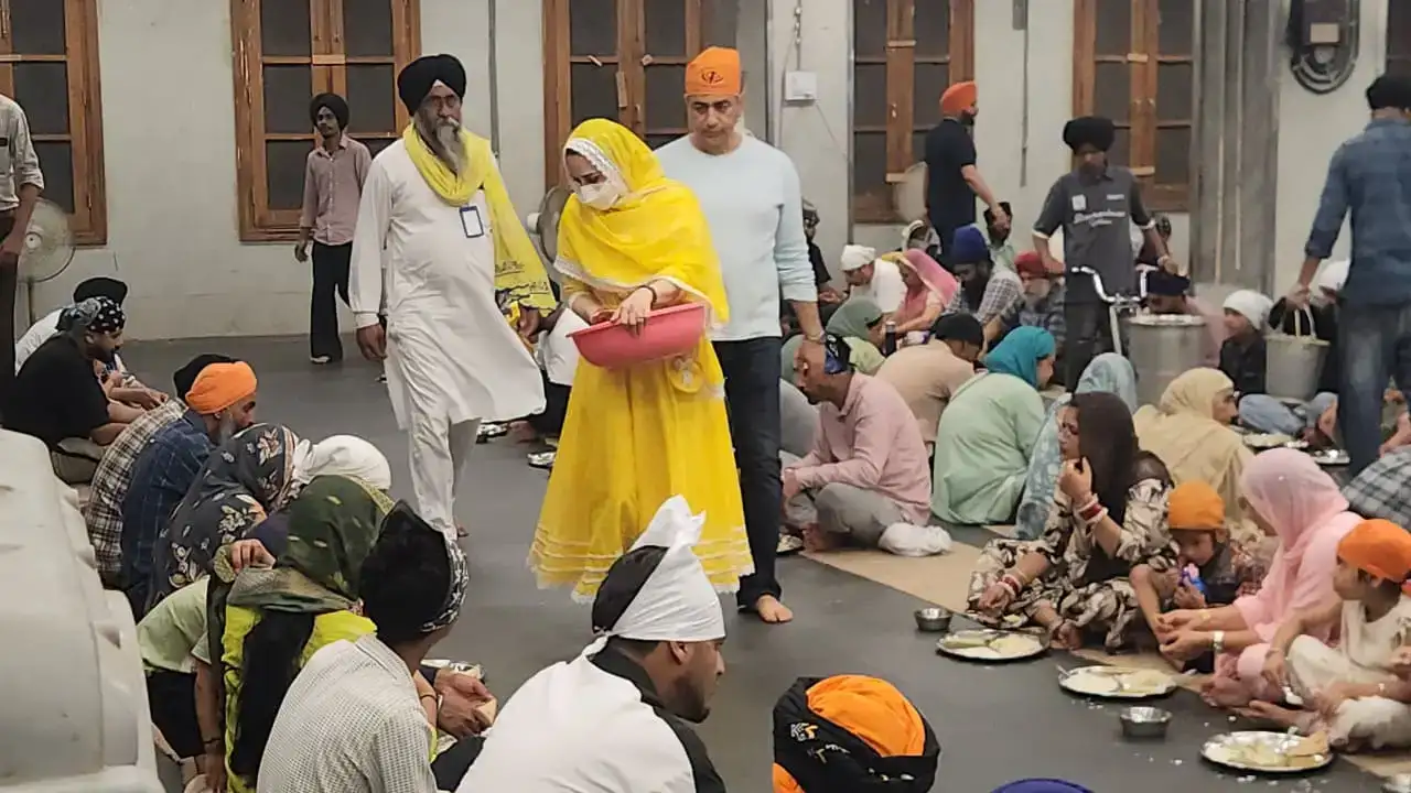 Amritsar: टीम की जीत की कामना लेकर दरबार साहिब पहुंचीं प्रीति जिंटा
