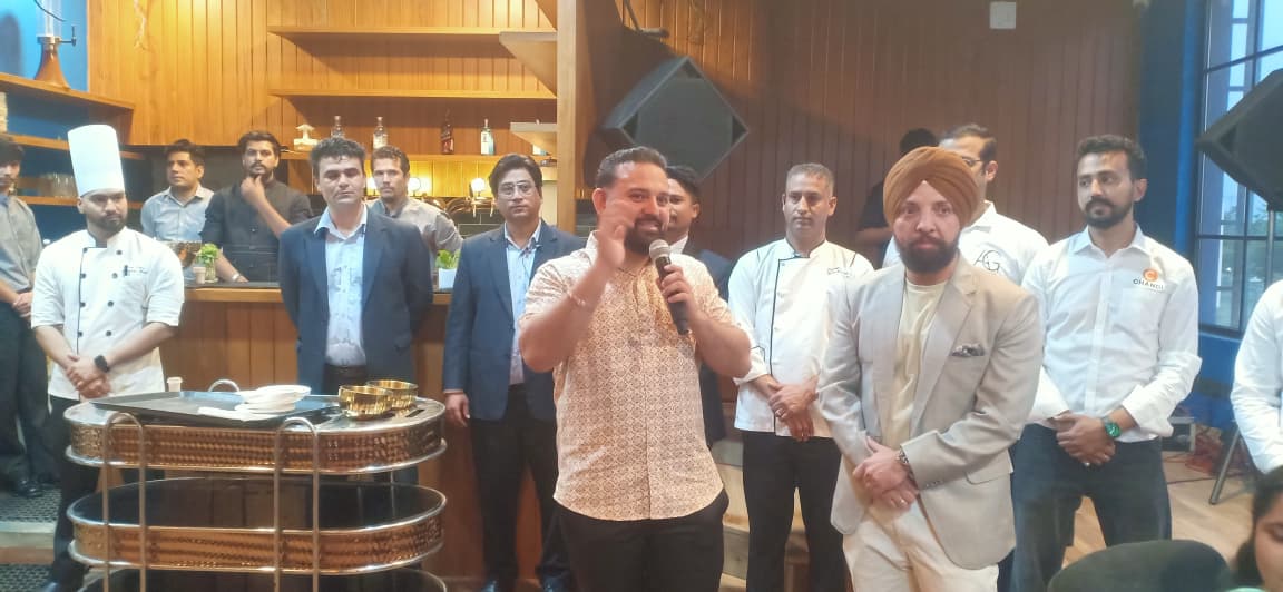 Zirakpur: ट्राइसिटी का पहला इंडियन क्यूज़ीन ड्राइव-थ्रू एयरपोर्ट रोड पर शुरू