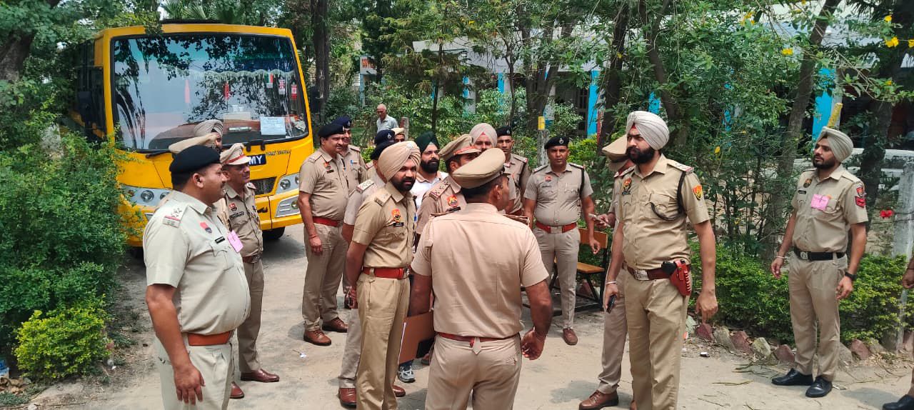 Panchkula: पंचकूला में शांतिपूर्ण तरीके से संपन्न हुआ नगर निगम चुनाव: हर बूथ पर रहा पुलिस का सख्त पहरा