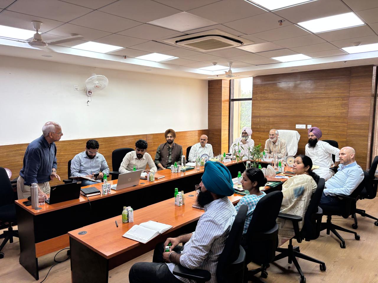 बर्मिंघम सिटी यूनिवर्सिटी के वैज्ञानिकों के प्रतिनिधिमंडल द्वारा पंजाब राज्य किसान एवं खेत मजदूर आयोग का दौरा
