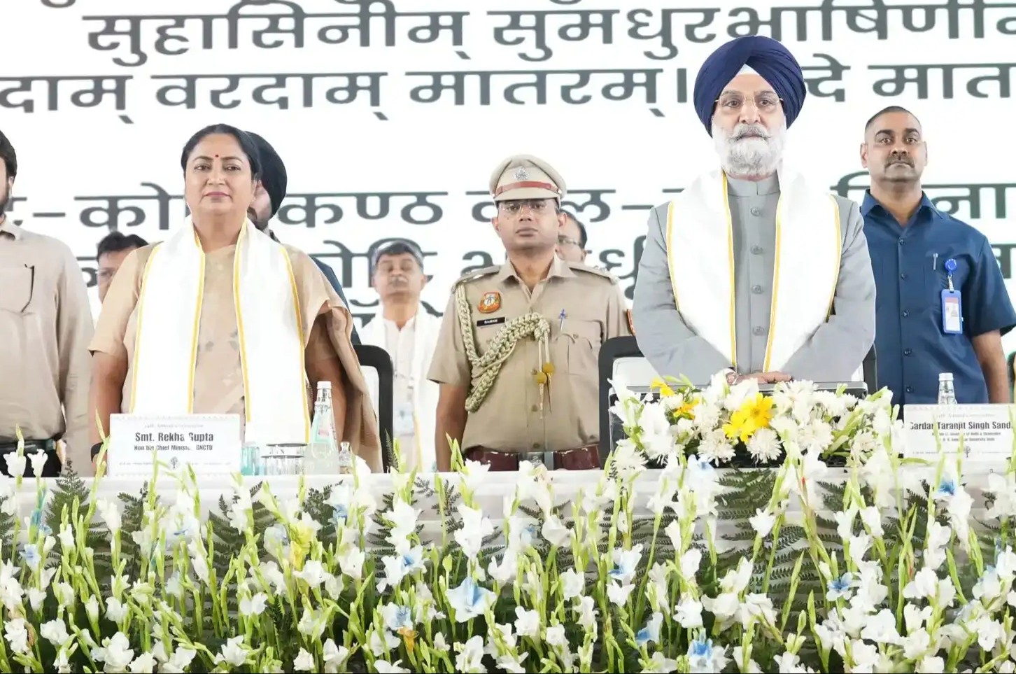 New Delhi: उपराज्यपाल तरनजीत सिंह संधू और मुख्यमंत्री रेखा गुप्ता बीआर अंबेडकर विश्वविद्यालय में दीक्षांत समारोह में शामिल हुए