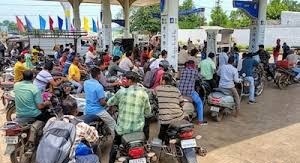 ईंधन की कीमतें 3 बढ़ीं: चुनाव खत्म, पेट्रोल और डीज़ल के दाम बढ़े