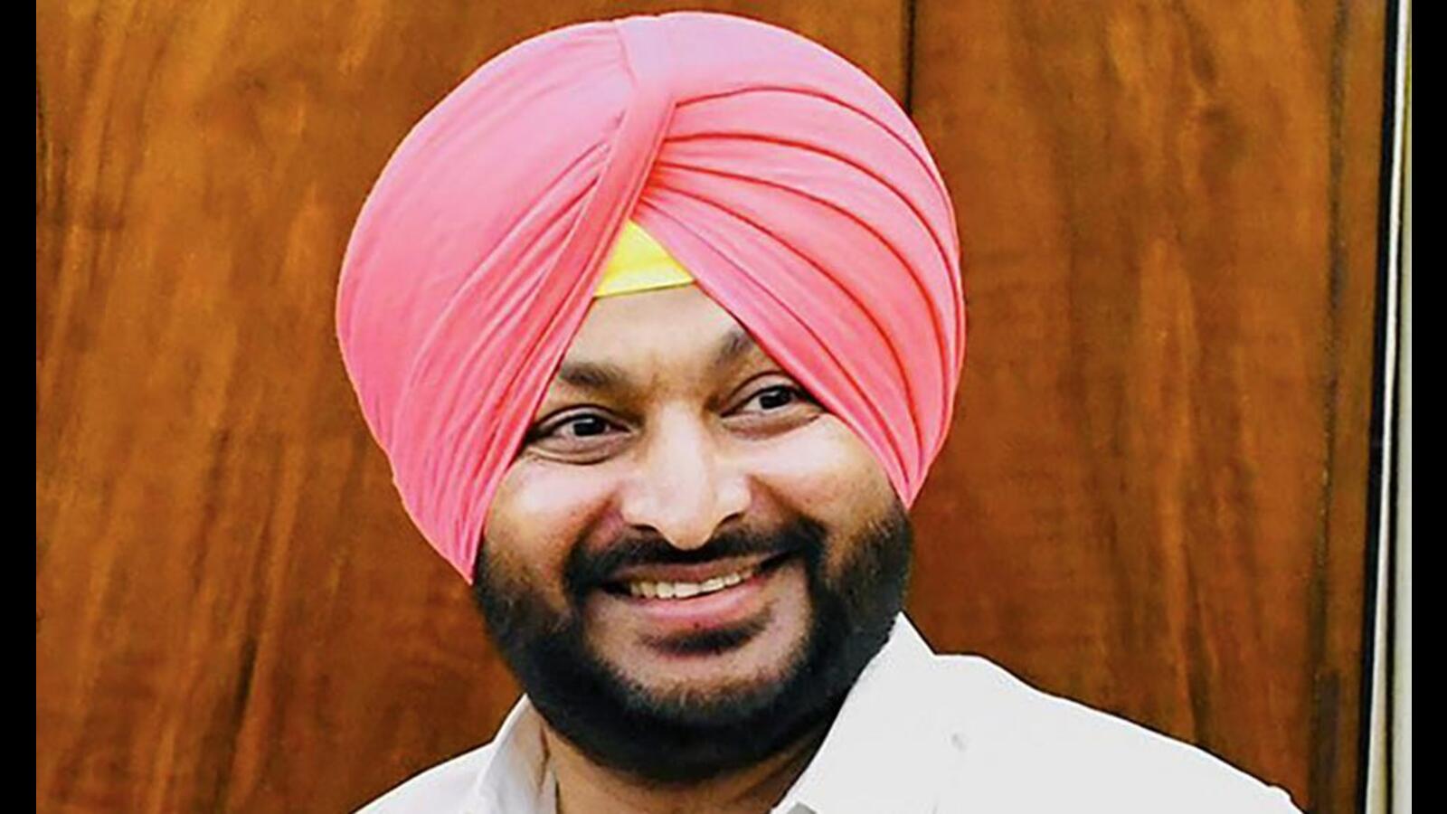 Ludhiana: बिट्टू ने राजा वड़िंग पर कसा तंज, सोशल मीडिया पर वीडियो शेयर कर उठाए सवाल