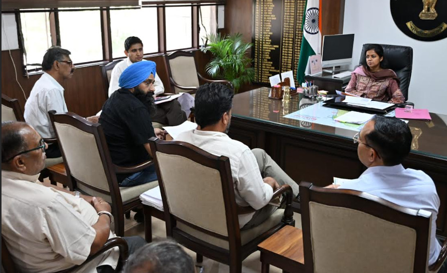 Hoshiarpur: एस.आई.आर के अंतर्गत 25 जून से घर-घर जाकर फार्म भरवाएंगे बी.एल.ओः आशिका जैन