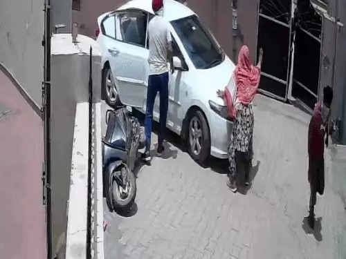 Mohali: मोहाली में दिनदहाड़े बच्ची की किडनैपिंग, किडनैपरों ने घर के बाहर से छीना