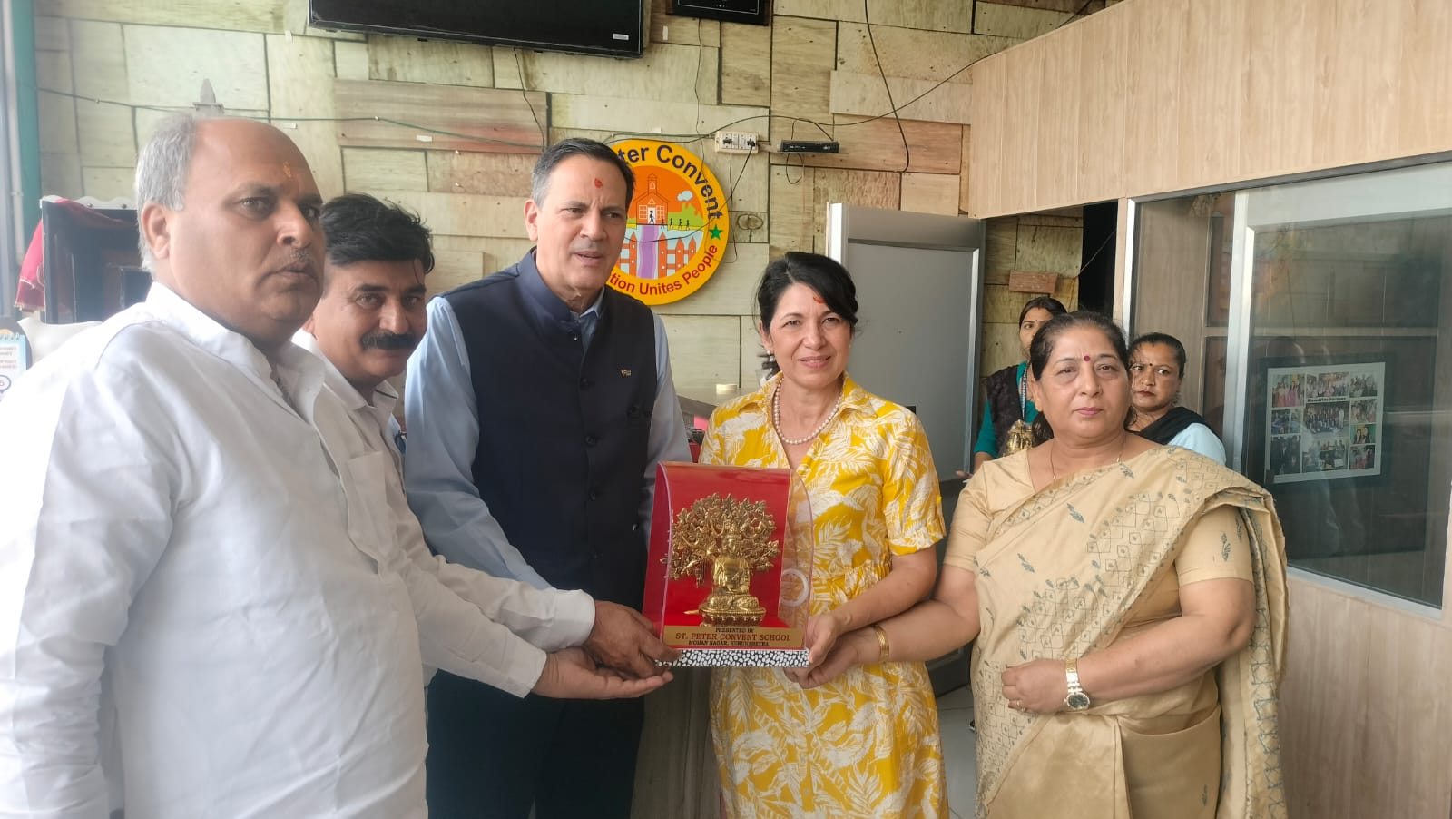 Kurukshetra: क्यूबा के राजदूत ने किया सेंट पीटर कॉन्वेंट स्कूल का दौरा