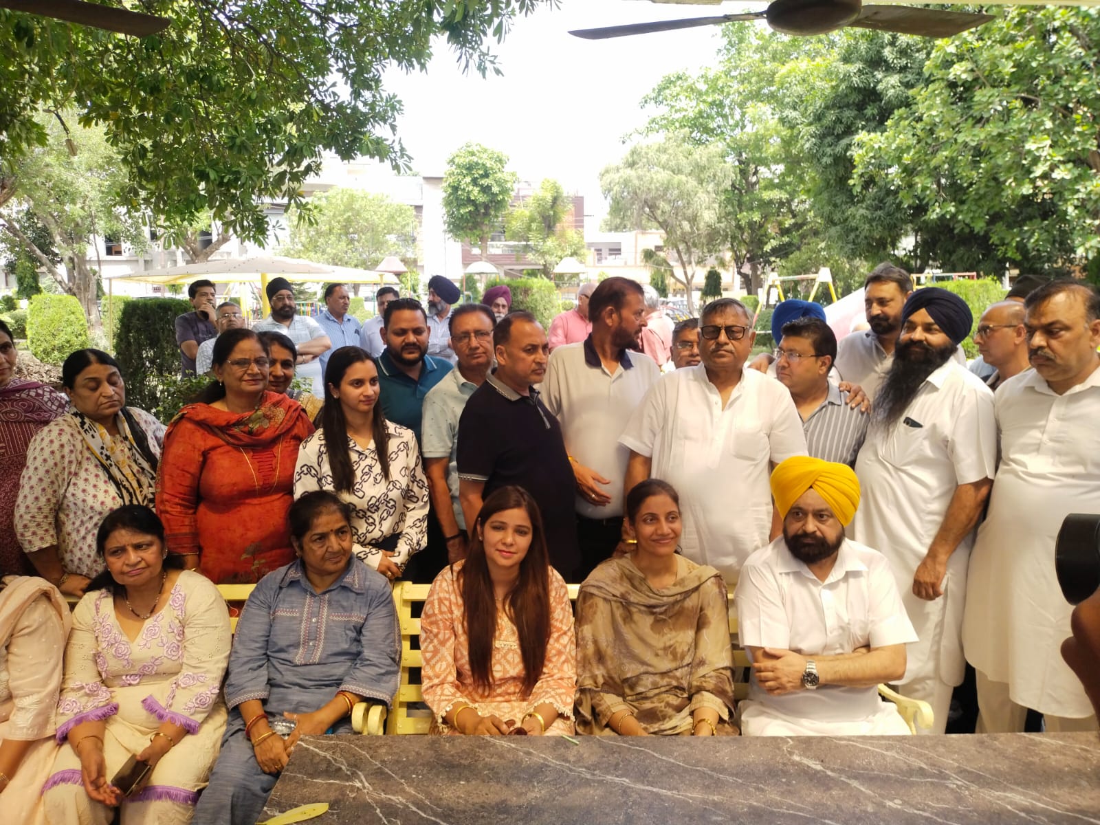 Ludhiana: विधवा बहू को सास ससुर ननद ननदोई द्वारा तंग किए जाने पर कालोनी निवासियों ने की प्रेस कॉन्फ्रेंस