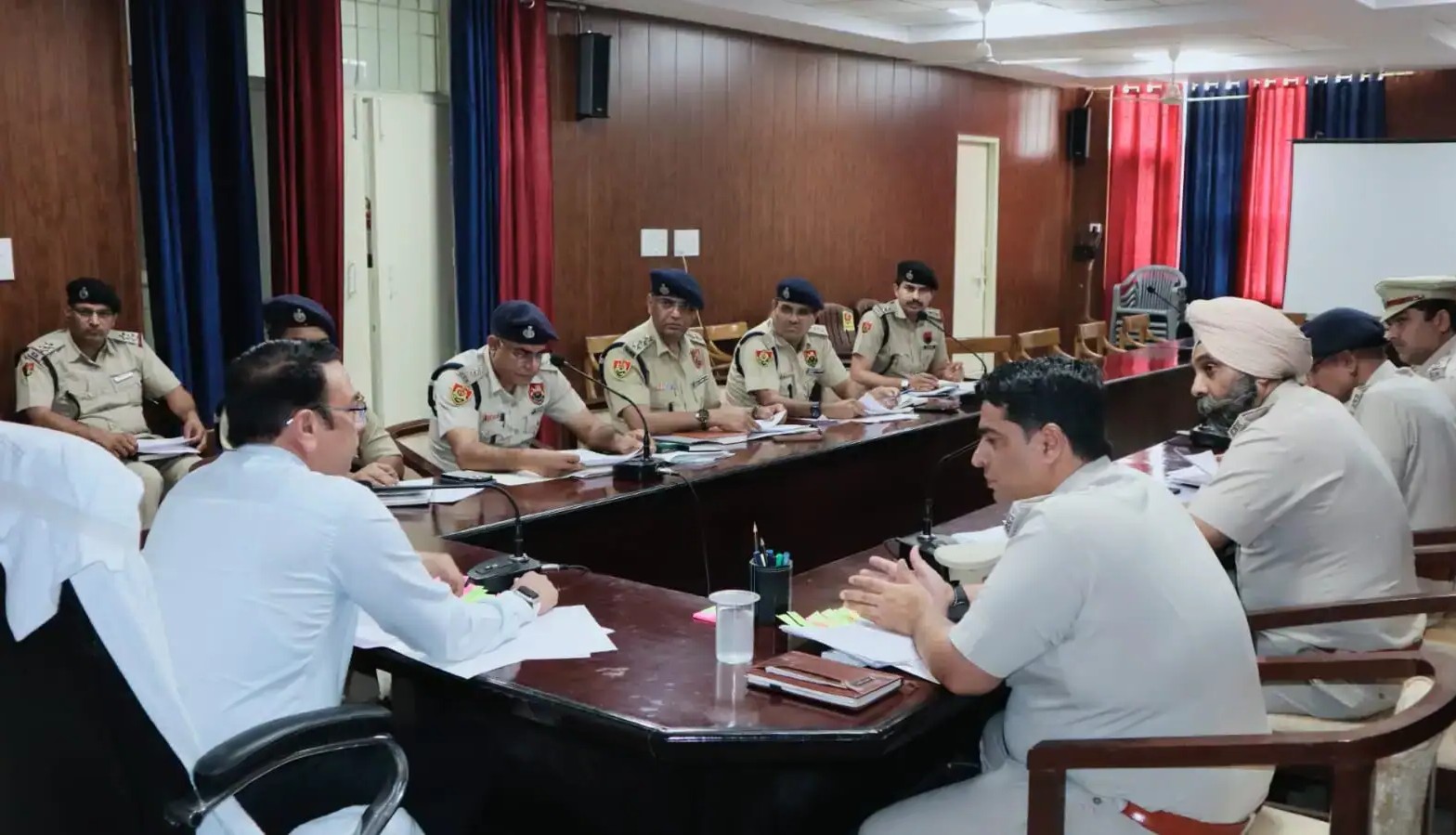 Sirsa: आईजी का सख्त आदेश: धमकी कॉल करने वालों को वेरिफाई करें, हर कॉल की जांच करें