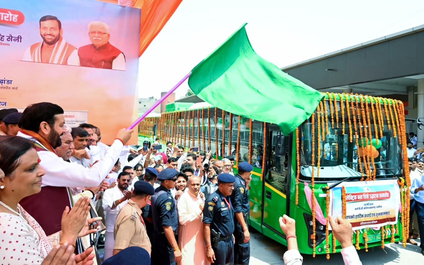 Panipat: प्रदेश की इलेक्ट्रिक बसों में विद्यार्थियों को उपलब्ध होगी बस पास सेवा: मुख्यमंत्री नायब सिंह सैनी