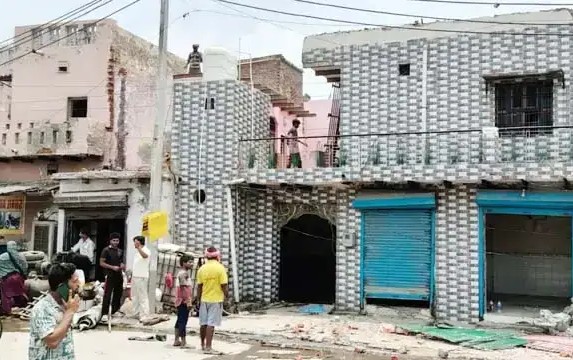 Faridabad: मस्जिद कार्रवाई के बाद बढ़ा डर, आशियानों की बारी, रिहायशी इलाकों में हलचल