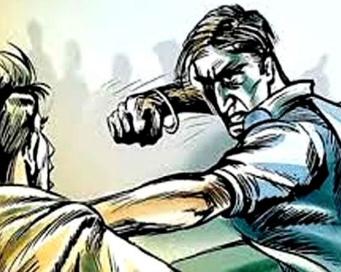 कोर्ट कॉम्प्लेक्स के बाहर वकील से मारपीट, मामला दर्ज
