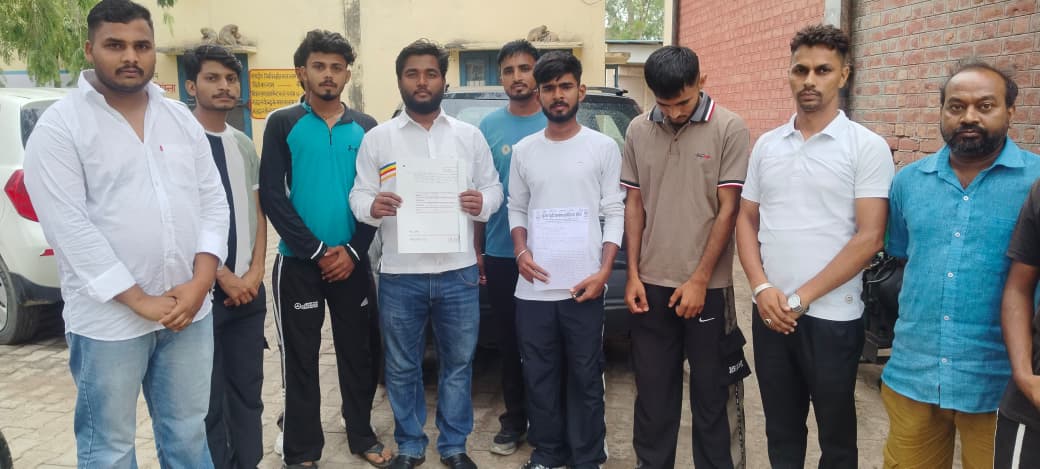 ‎Kalayat: बडसीकरी कलां में पुस्तकालय का नाम बदलने पर विवाद,राष्ट्रपति के नाम सौंपा ज्ञापन