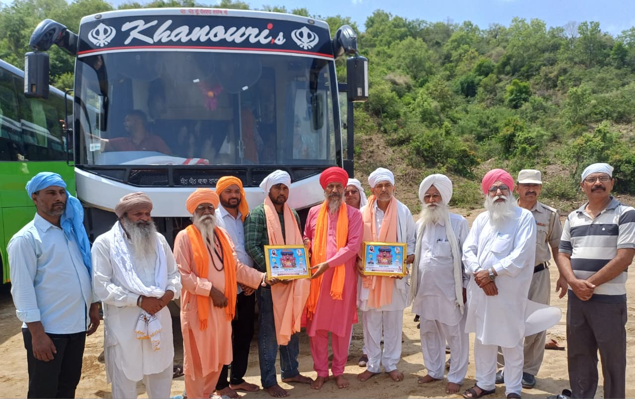 Hoshiarpur: आदि धर्म मिशन श्री खुरालगढ़ साहिब में स्वास्थ्य, शिक्षा और खेलों के बड़े प्रोजेक्ट शुरू करने को त्यार: संत सतविंदर हीरा