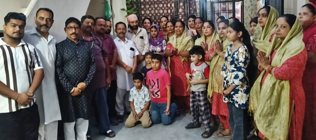 Hoshiarpur: विभुति लगाते ही लौटी आंखों की रोशनी, बस्सी ख्वाजू के लवली के साथ हुआ चमत्कार