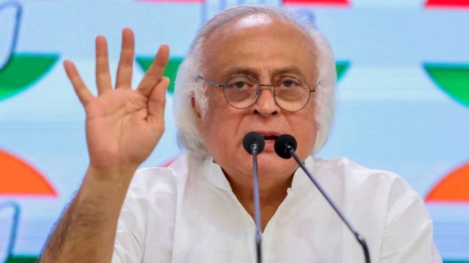 New Delhi: मलेशिया के उदाहरण का हवाला देते हुए कांग्रेस ने अमेरिकी ट्रेड डील पर सरकार को सावधानी बरतने की सलाह दी