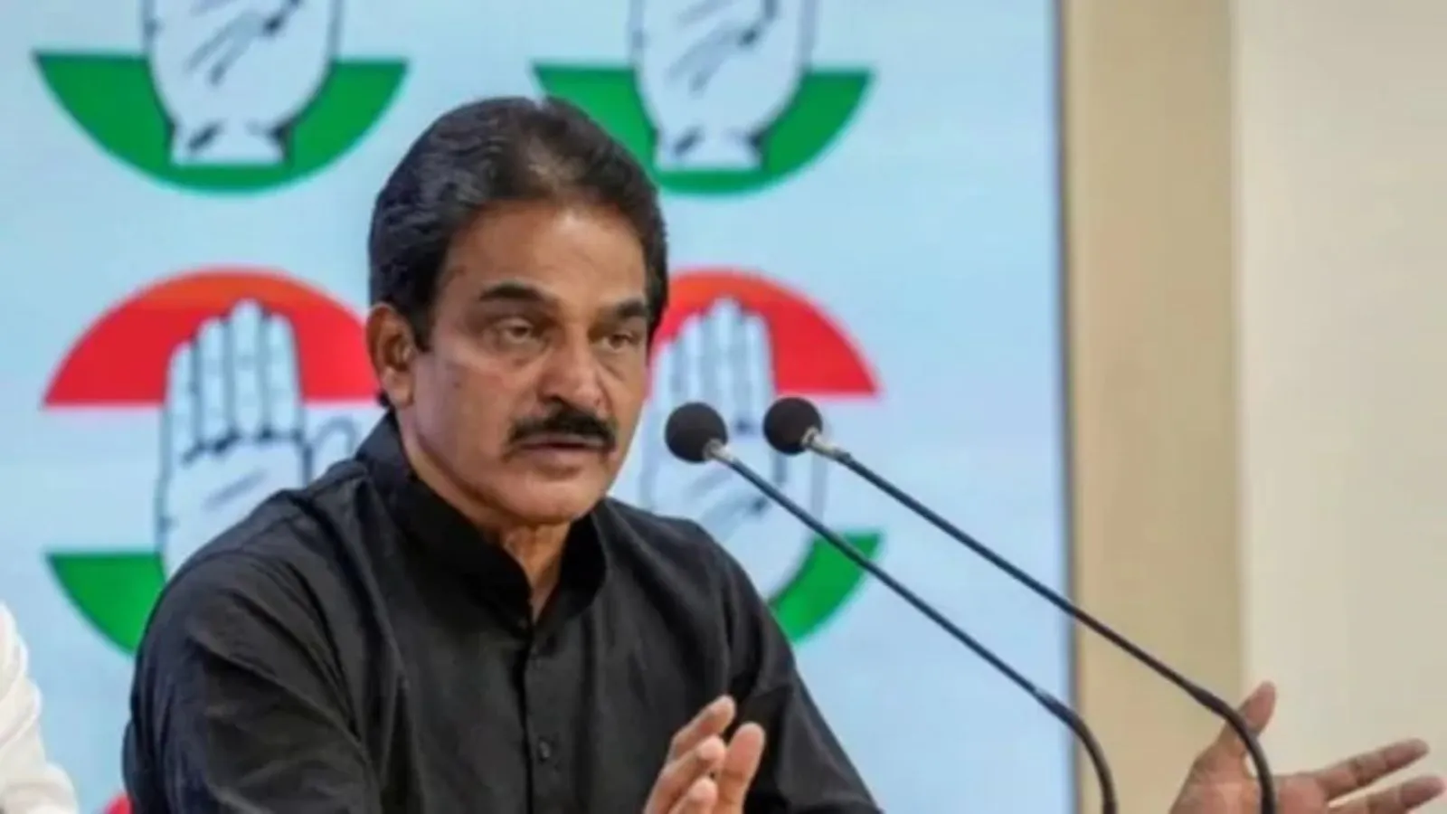 New Delhi: केसी वेणुगोपाल ने सोनम वांगचुक से अनशन खत्म करने की अपील, बोले- शिक्षा मंत्री के इस्तीफे की मांग जारी रहेगी