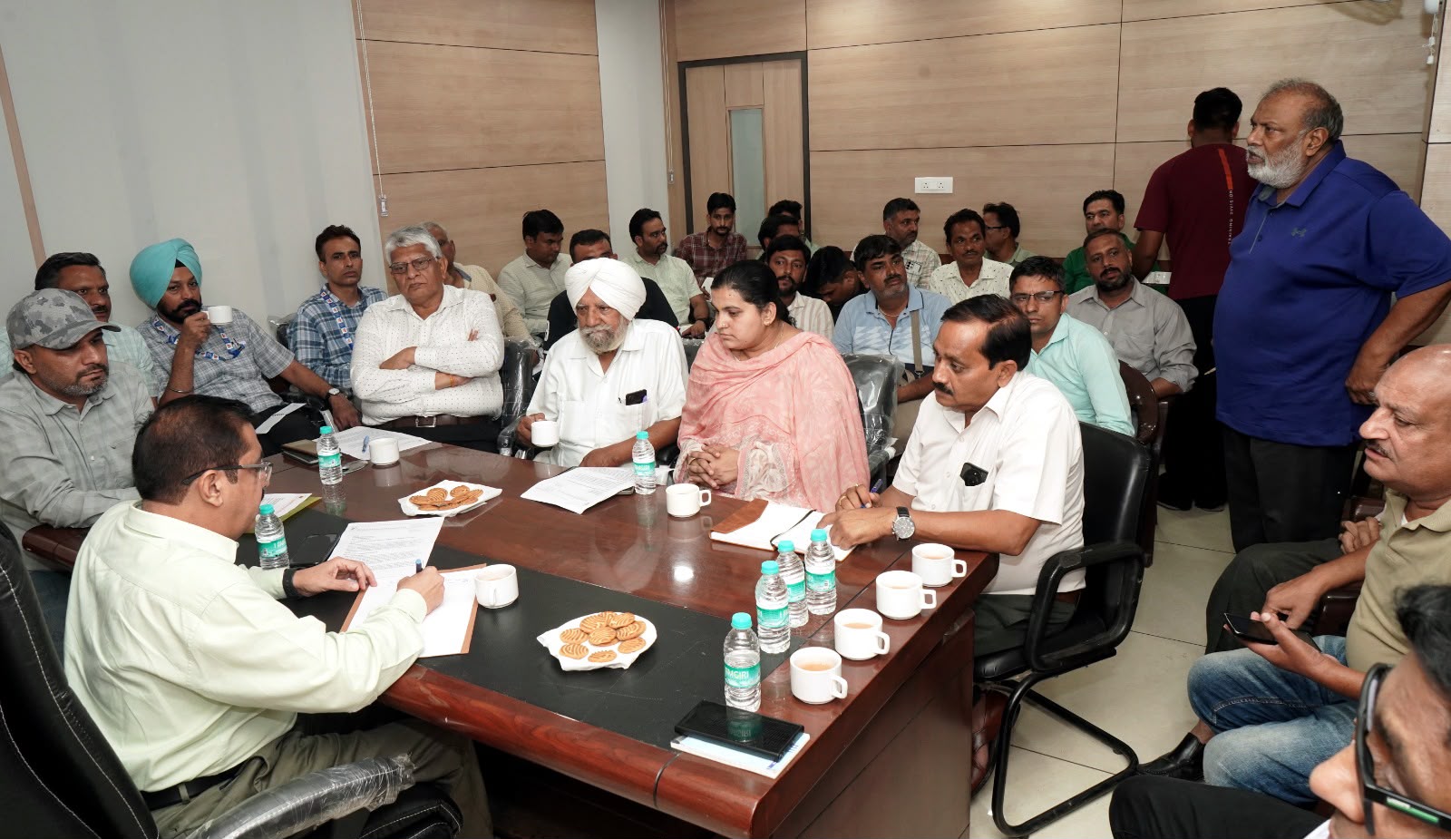 Chandigarh: RWA की आवाज पहुंची निगम तक, मनीमाजरा में विकास कार्यों को लेकर प्रशासन ने बनाया एक्शन प्लान