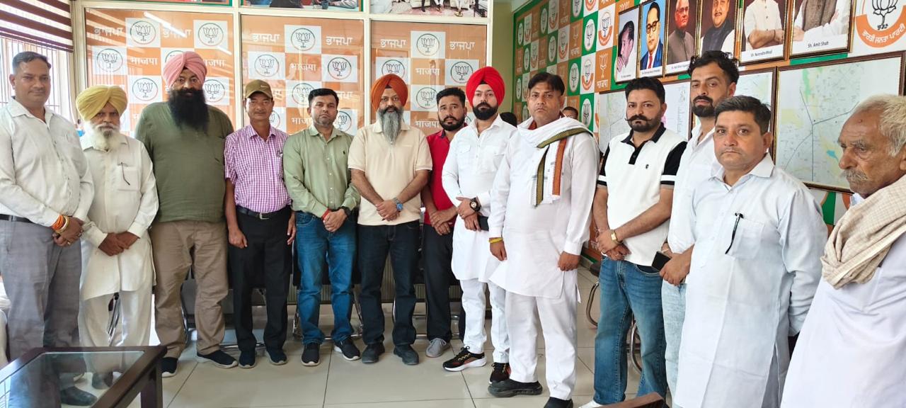 Zirakpur: भाजपा ओबीसी मोर्चा ने संगठन विस्तार का भरा दम, जीरकपुर बैठक में कार्यकर्ताओं को मिला बूथ मजबूत करने का संदेश