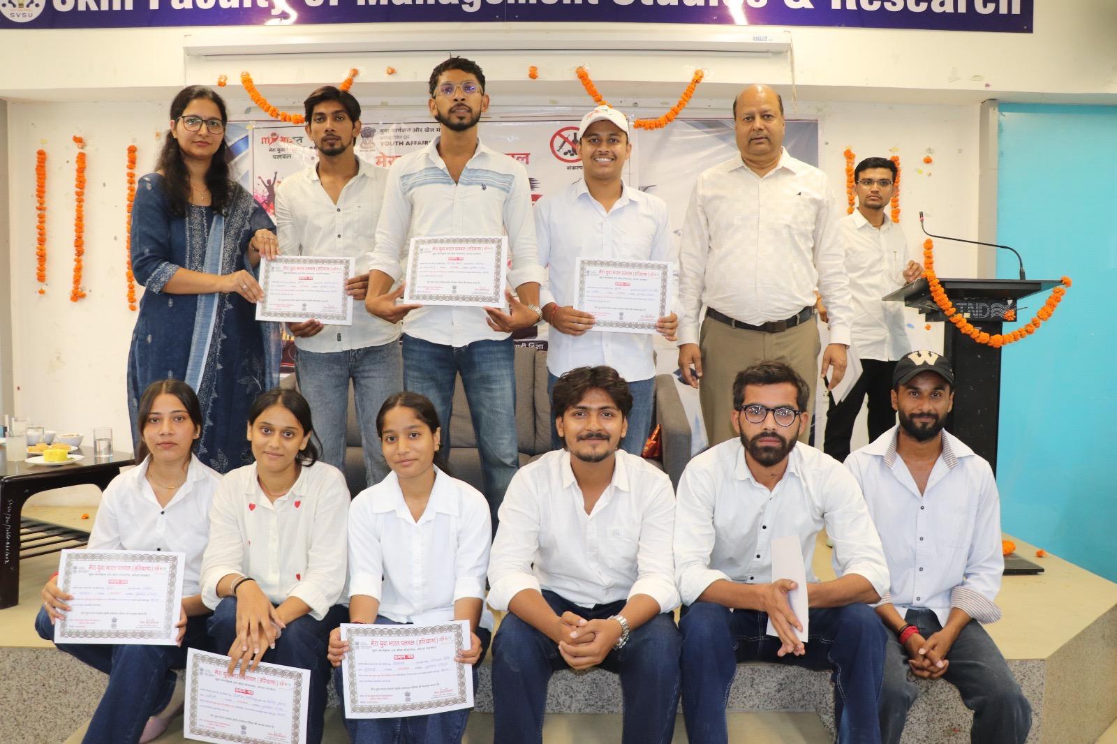 Palwal: युवाओं को कुलगुरु की सलाह- एक खेल खेलो, एक विदेशी भाषा सीखो, सफलता के रास्ते होंगे आसान