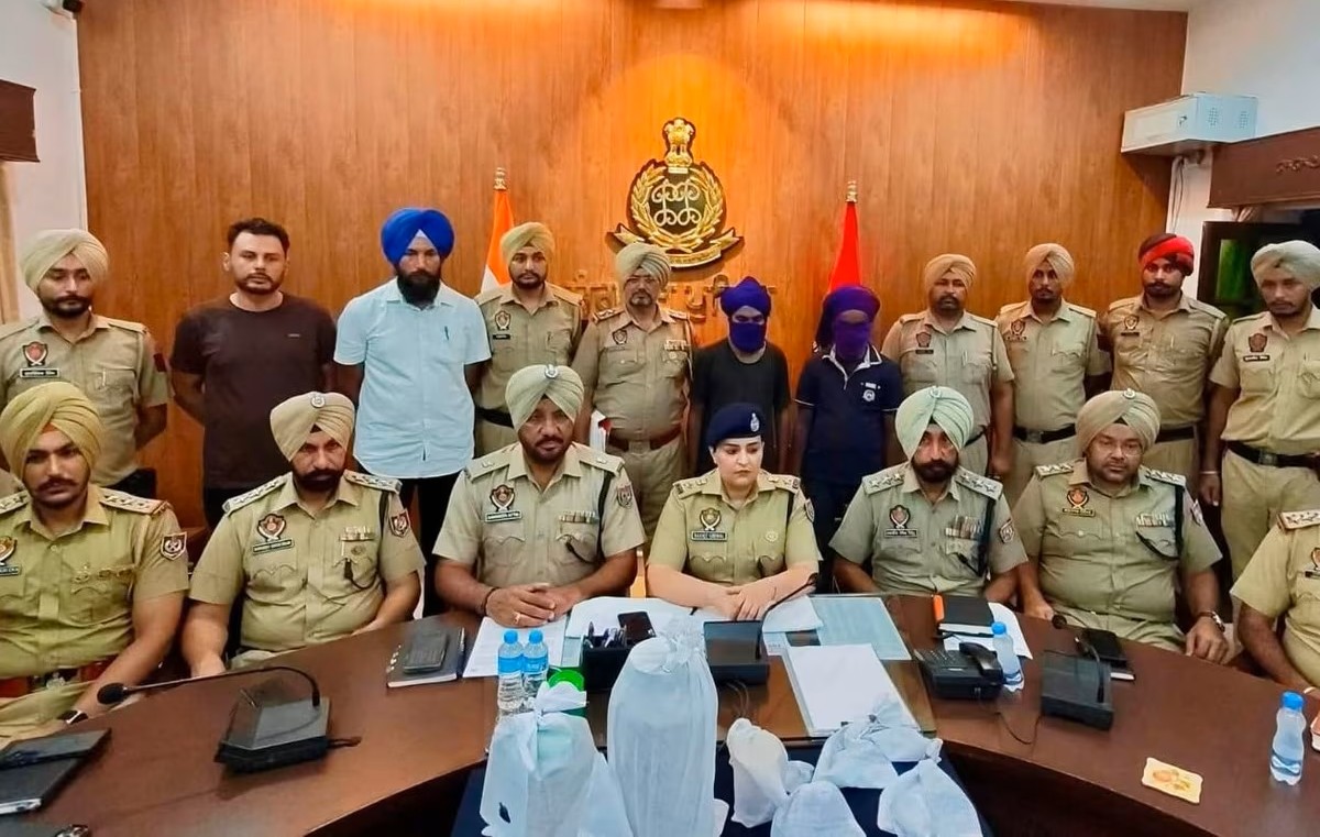 Sangrur: भाजपा दफ्तर पर पेट्रोल बम फेंकने वाले दबोचे, सोशल मीडिया के जरिए विदेशी हैंडलर से जुड़े थे दोनों आरोपी