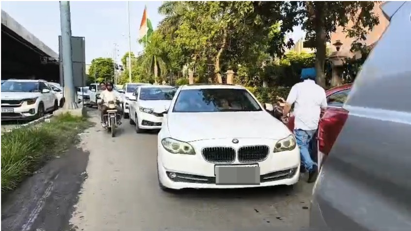Ludhiana: आम दिनों में सख्ती, एग्जीबिशन में ढील? भाईवाला चौक जाम के बीच टोइंग व्यवस्था पर उठे सवाल