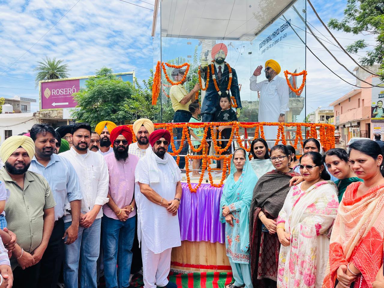 Zirakpur: ‘शहीद ऊधम सिंह अमर रहें’ के नारों से गूंजा डेराबस्सी, विधायक रंधावा ने चौक के नामकरण और विकास परियोजना का किया ऐलान