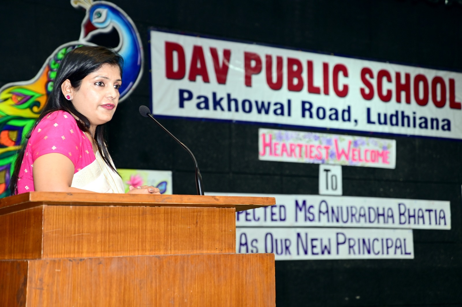 Ludhiana: डीएवी पब्लिक स्कूल पाखोवाल रोड को मिला नया नेतृत्व, डॉ. अनुराधा भाटिया ने संभाला प्रधानाचार्या का पदभार