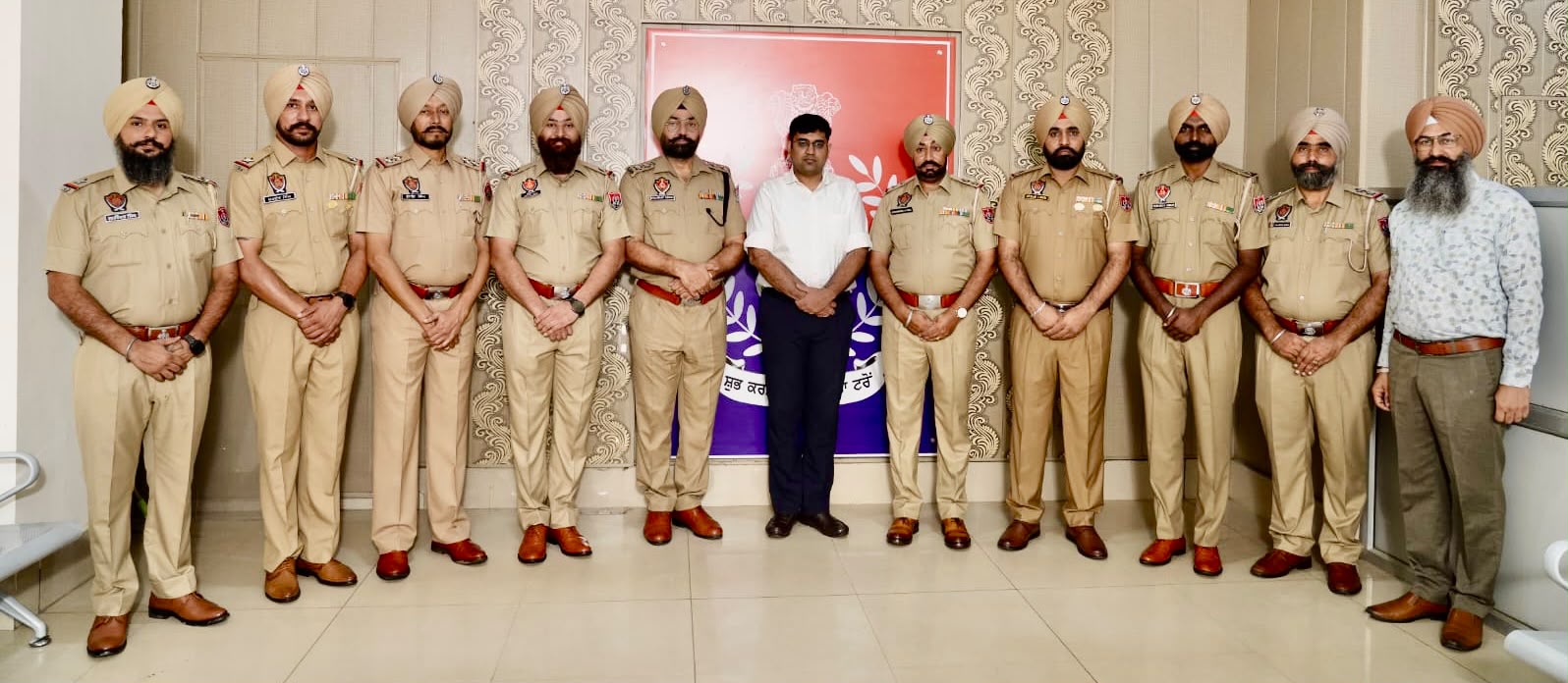 Jagraon: मेहनत और समर्पण को मिला सम्मान, जगरांव में पुलिस कर्मियों को प्रमोशन का तोहफा