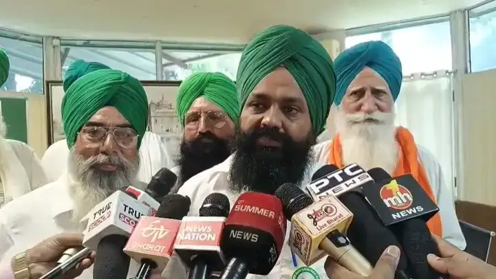 Amritsar: प्रशासन से बनी सहमति, अमृतसर में किसानों का रेल रोको आंदोलन स्थगित; 15 अगस्त के बाद फिर होगी बैठक