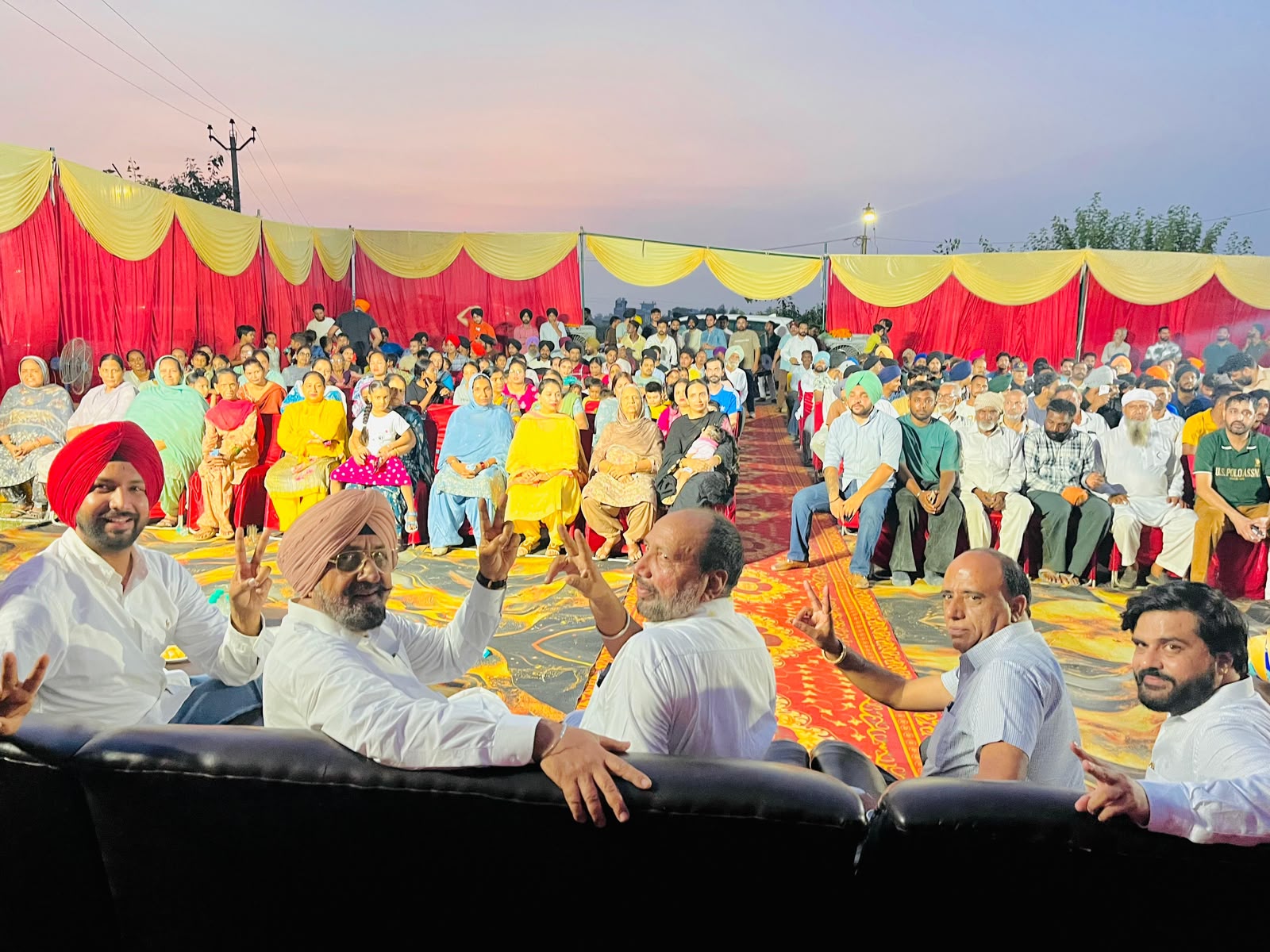 Derabassi: वार्ड 16 में पहुंची ‘लोक मिलनी’, रंधावा ने लोगों से पूछा—बताइए, इलाके में और क्या चाहिए?