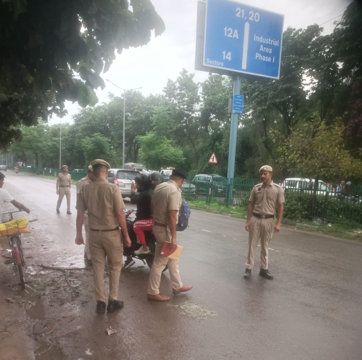 Panchkula: तिरंगा फहराने से पहले पंचकूला में सुरक्षा घेरा सख्त, जगह-जगह पुलिस नाके