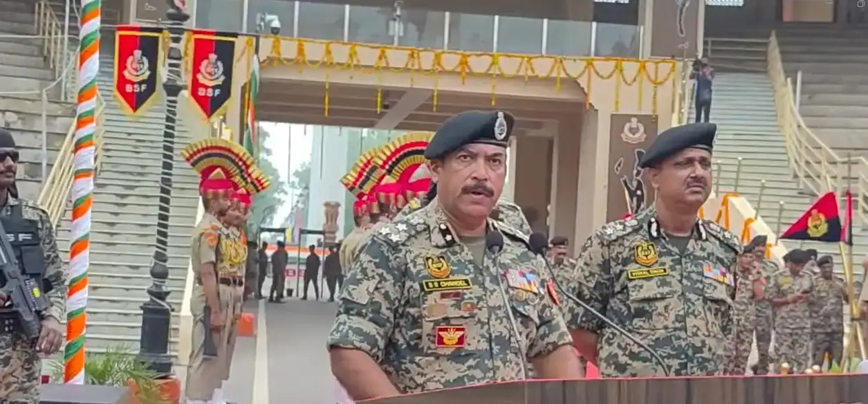 Amritsar: अटारी-वाघा सीमा पर गूंजे ‘भारत माता की जय’ के जयकारे, BSF जवानों ने मनाया आजादी का जश्न