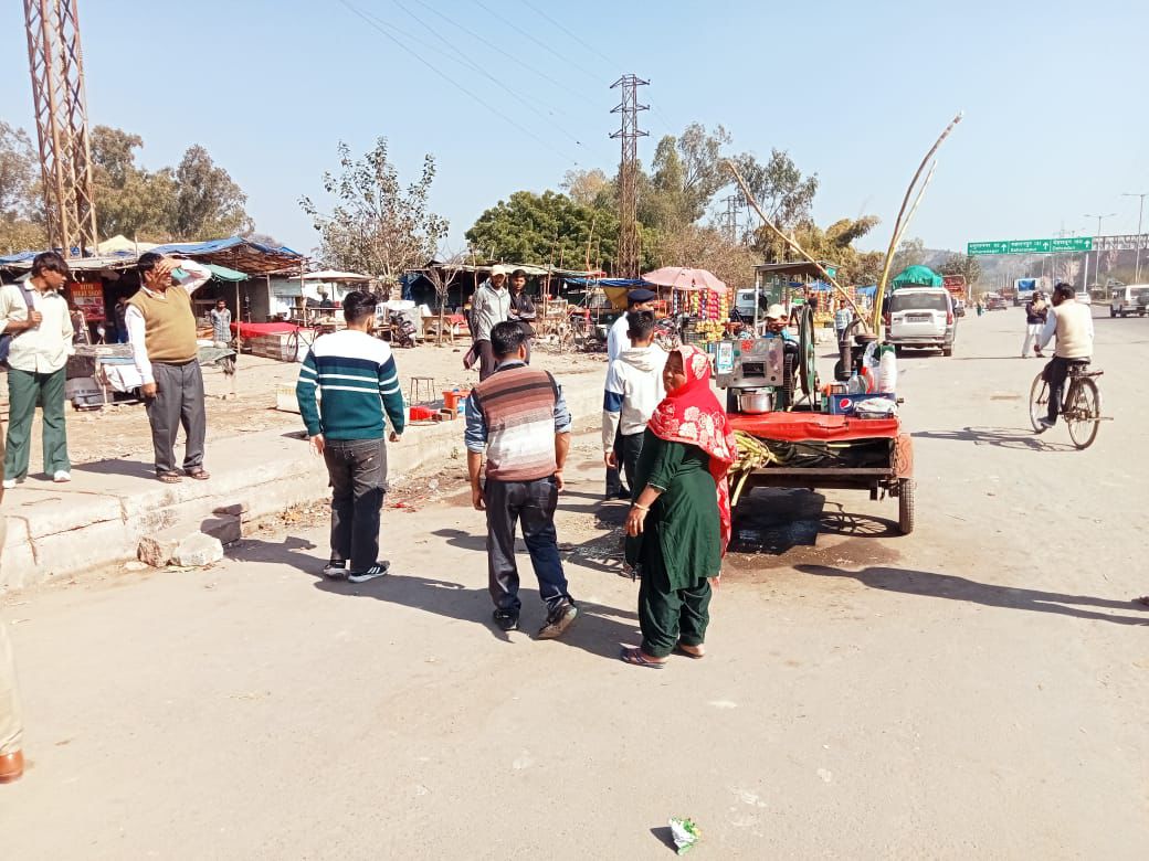 शहर में अवैध अतिक्रमण व नो-पार्किंग पर सख्ती, ट्रैफिक व्यवस्था सुधारने हेतु पुलिस व नगर निगम पंचकूला का विशेष अभियान