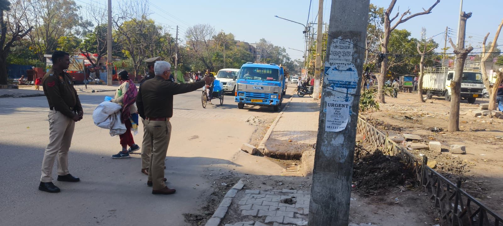 ट्रैफिक पुलिस पंचकूला व नगर निगम की संयुक्त कार्रवाई, सेक्टर-20 मार्केट से अवैध अतिक्रमण हटाया