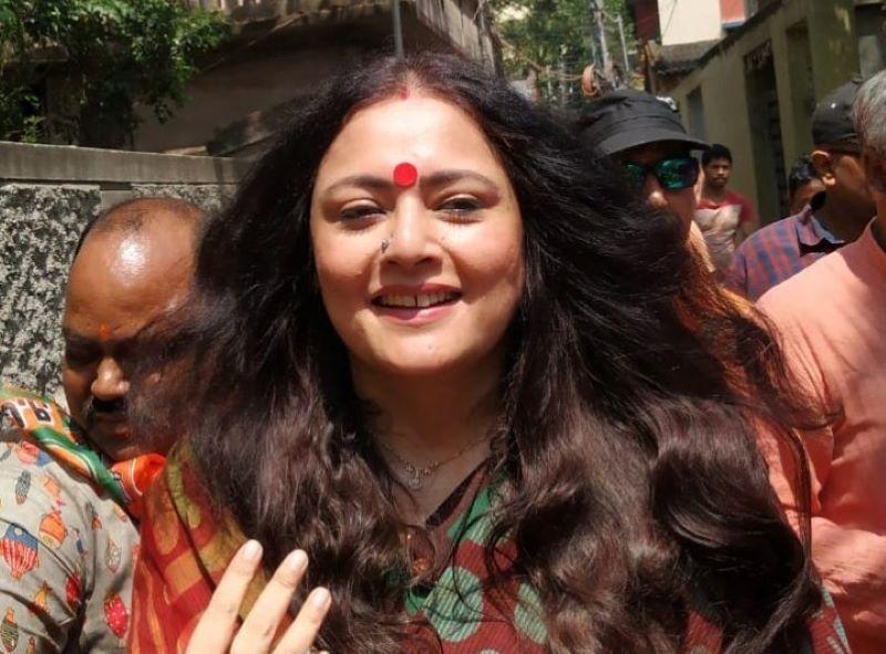 Kolkata: मंत्री बनने पर अग्निमित्रा पॉल को बधाइयों का तांता
