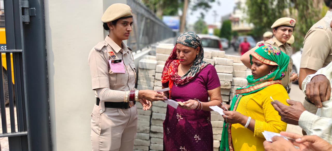 Panchkula: पंचकूला में शांतिपूर्ण तरीके से संपन्न हुआ नगर निगम चुनाव: हर बूथ पर रहा पुलिस का सख्त पहरा