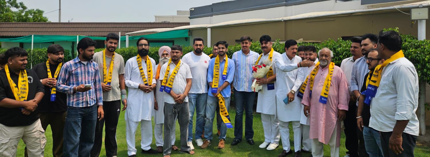 Zirakpur: ज़ीरकपुर में कांग्रेस को झटका, कई युवा ‘आप’ में शामिल