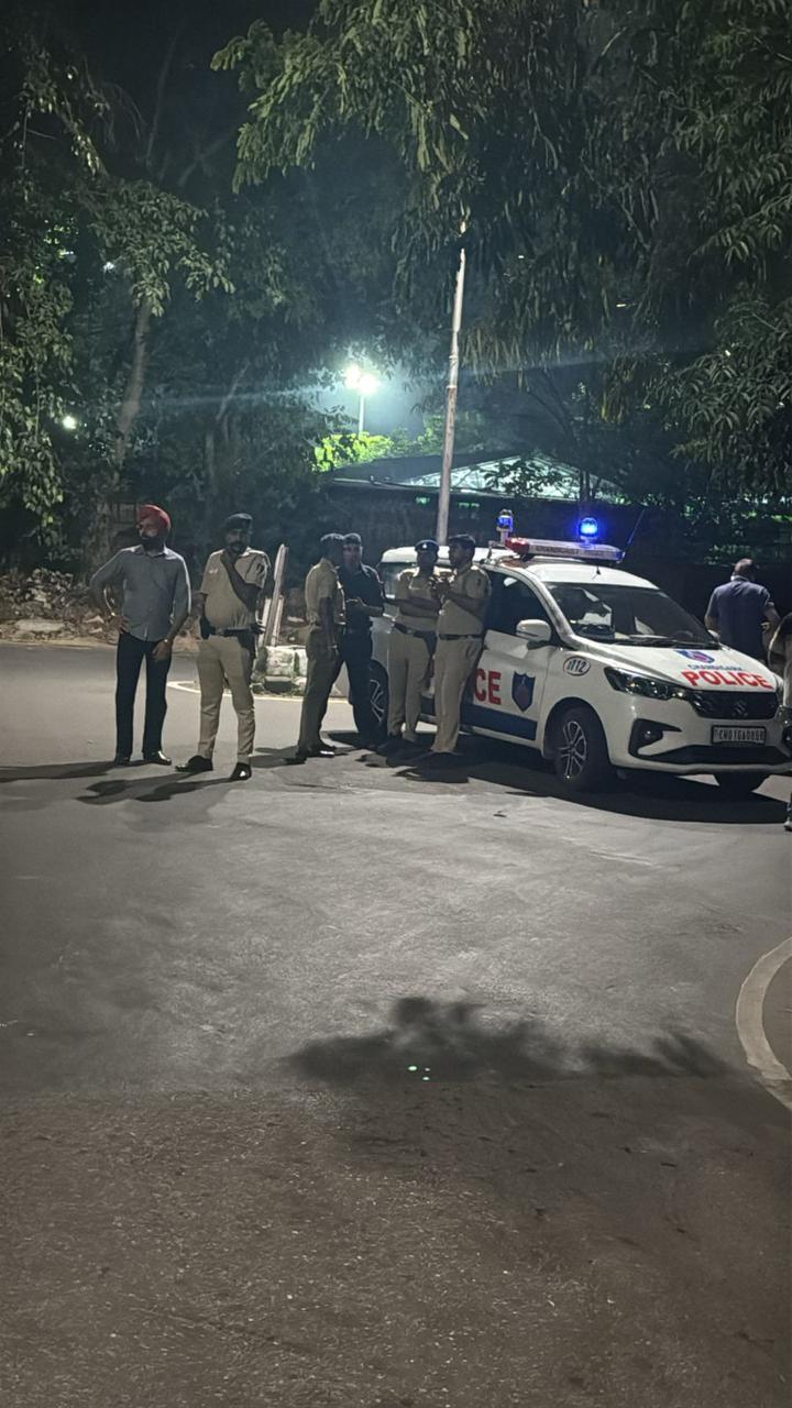 चंडीगढ़ में देर रात मुठभेड़; बदमाश की तलाश में पुलिस ने की घेराबंदी, इलाके में दहशत